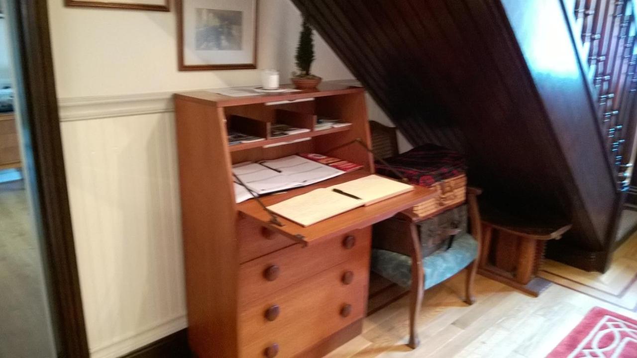 The Townhouse Bed and Breakfast Elphin Exteriör bild